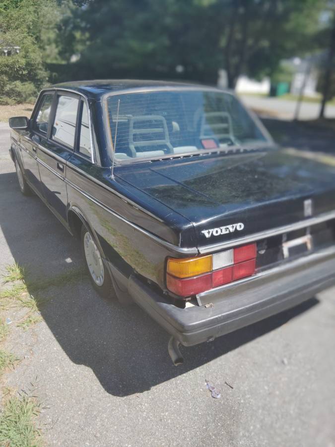 91-volvo-240-1991-black-2