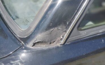 91-volvo-240-1991-black-4