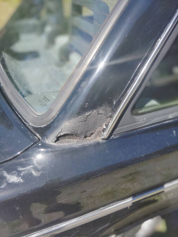 91-volvo-240-1991-black-4