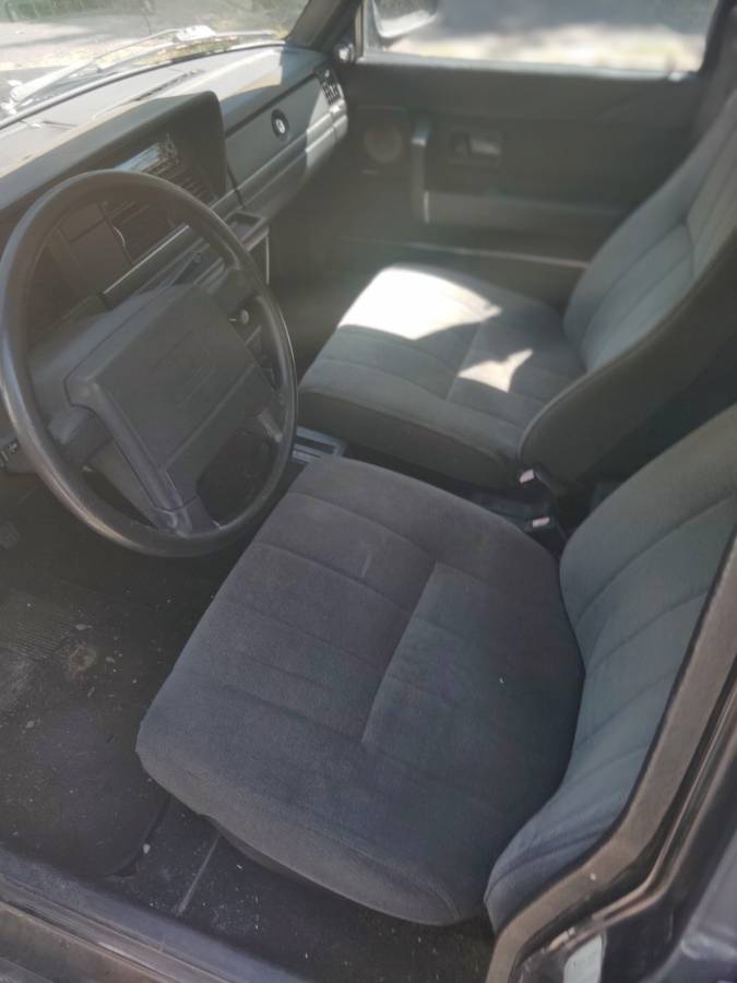 91-volvo-240-1991-black-7