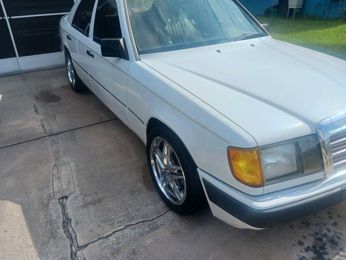 93-mercedes-1993-white-1