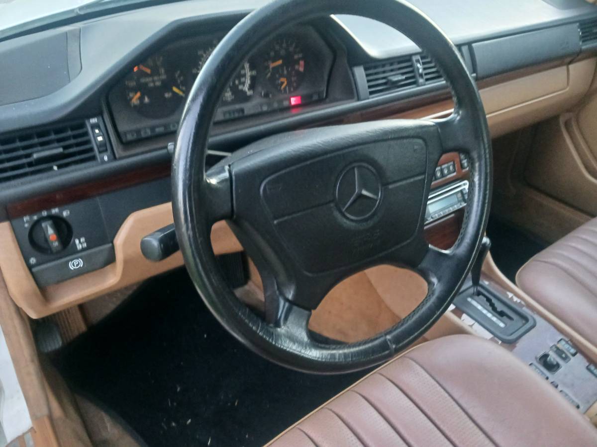 93-mercedes-1993-white-10