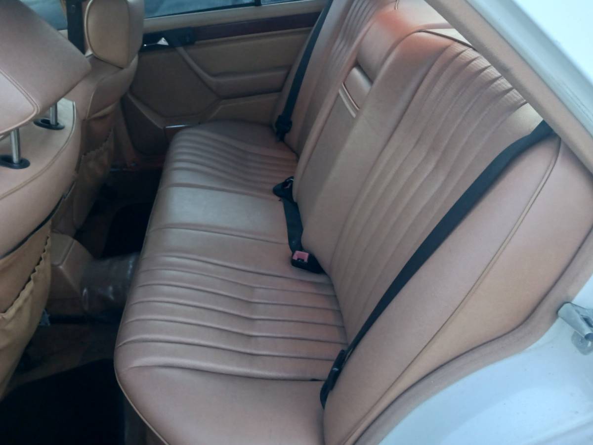 93-mercedes-1993-white-11
