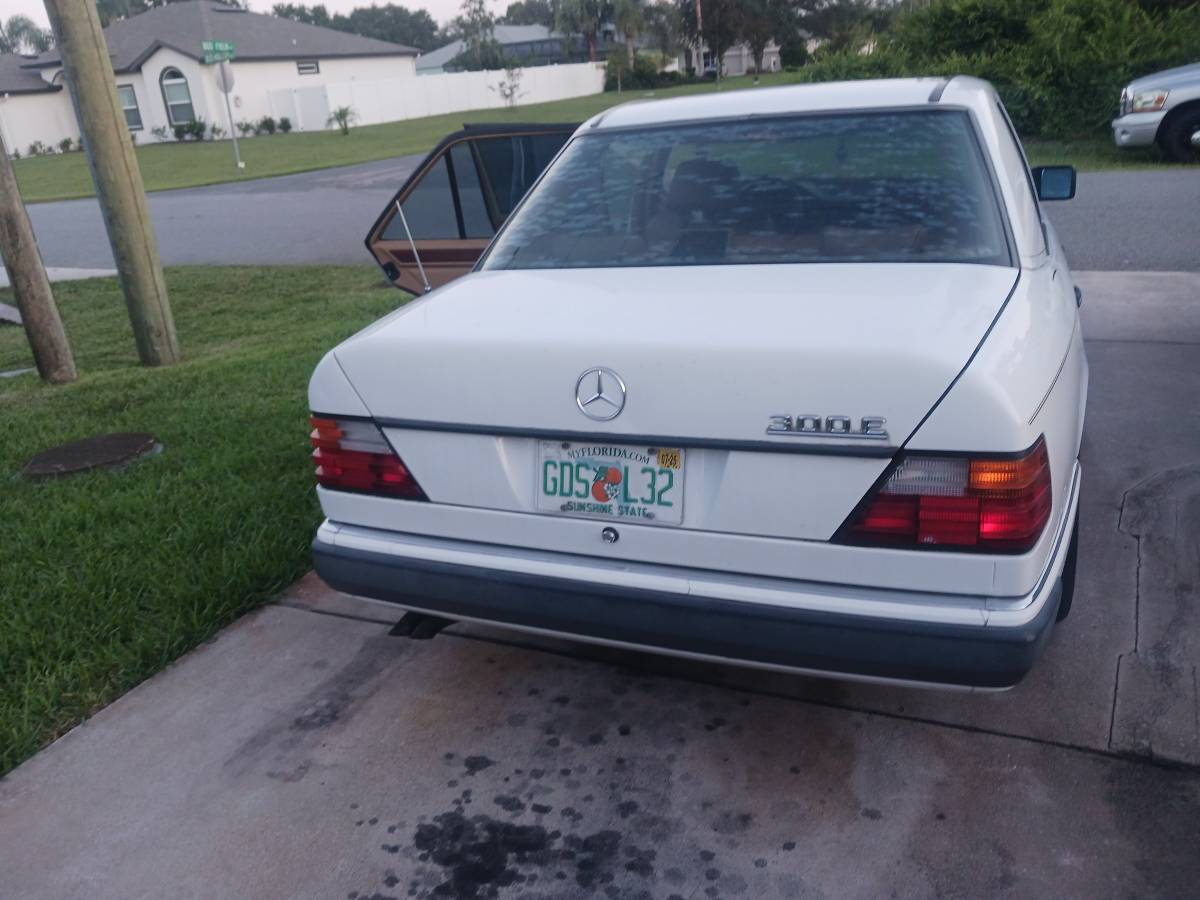 93-mercedes-1993-white-13