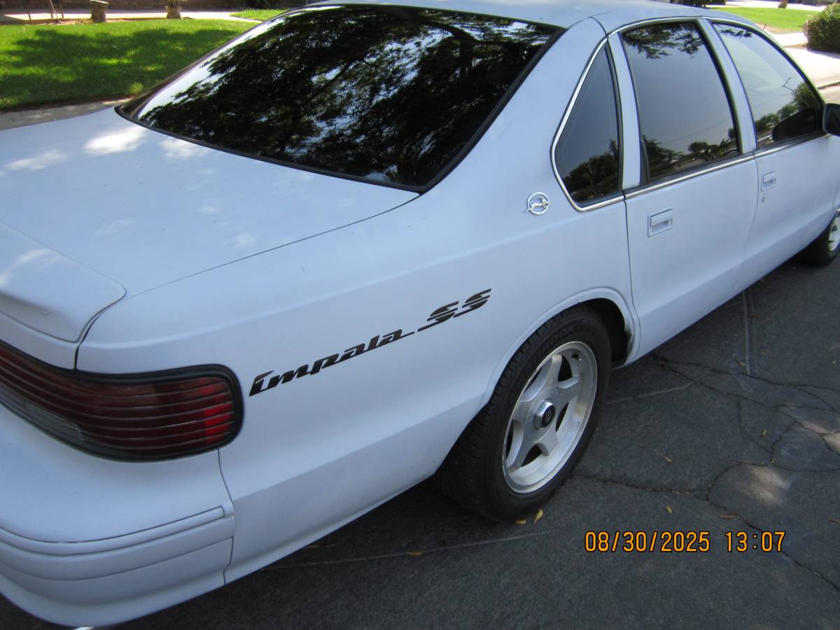 95-impala-ss-1995-grey-12