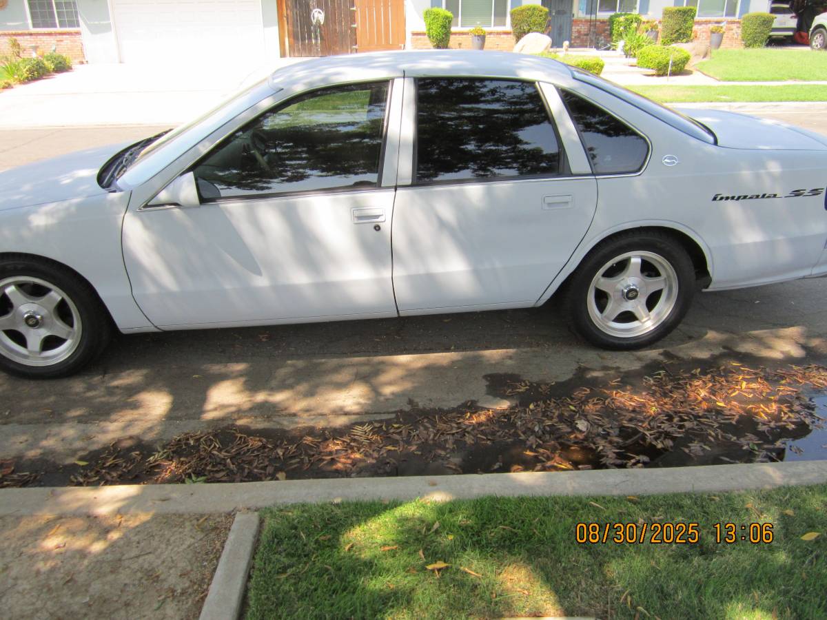 95-impala-ss-1995-grey-19