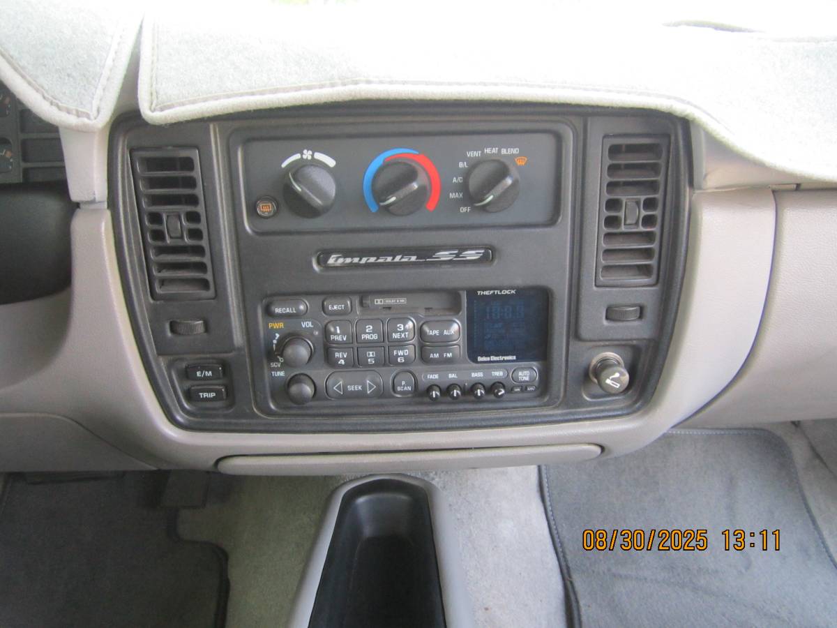 95-impala-ss-1995-grey-23