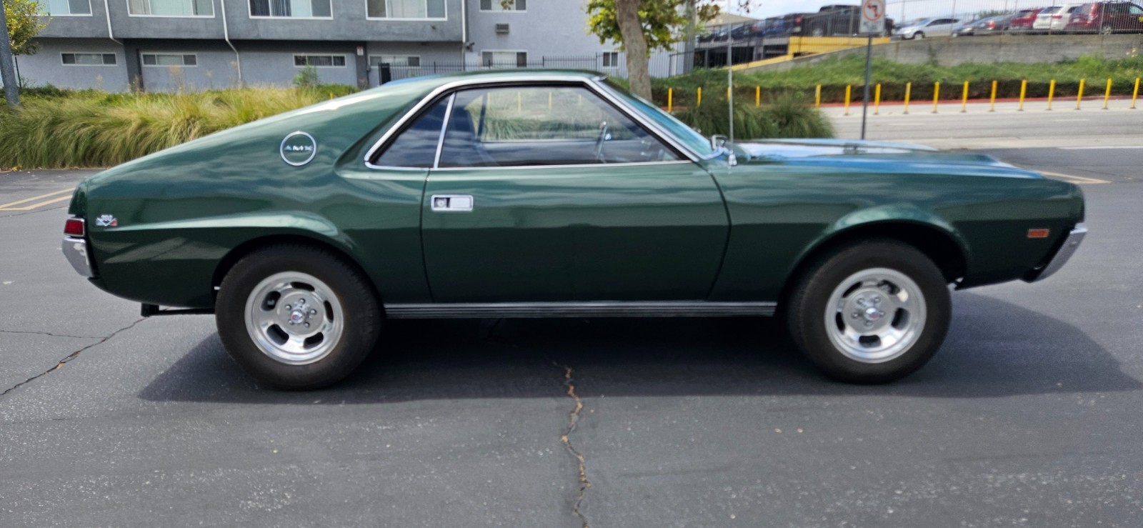 AMC-AMX-1969-Coupe-8
