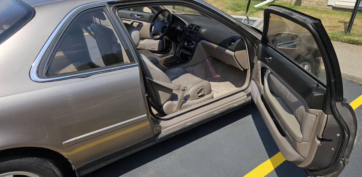 Acura-legend-1994-brown-5