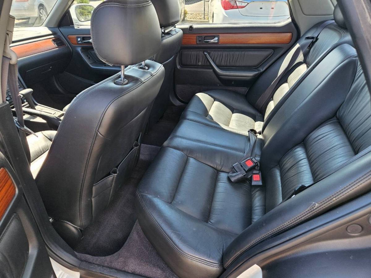 Acura-vigor-gs-4dr-sedan-1993-white-12