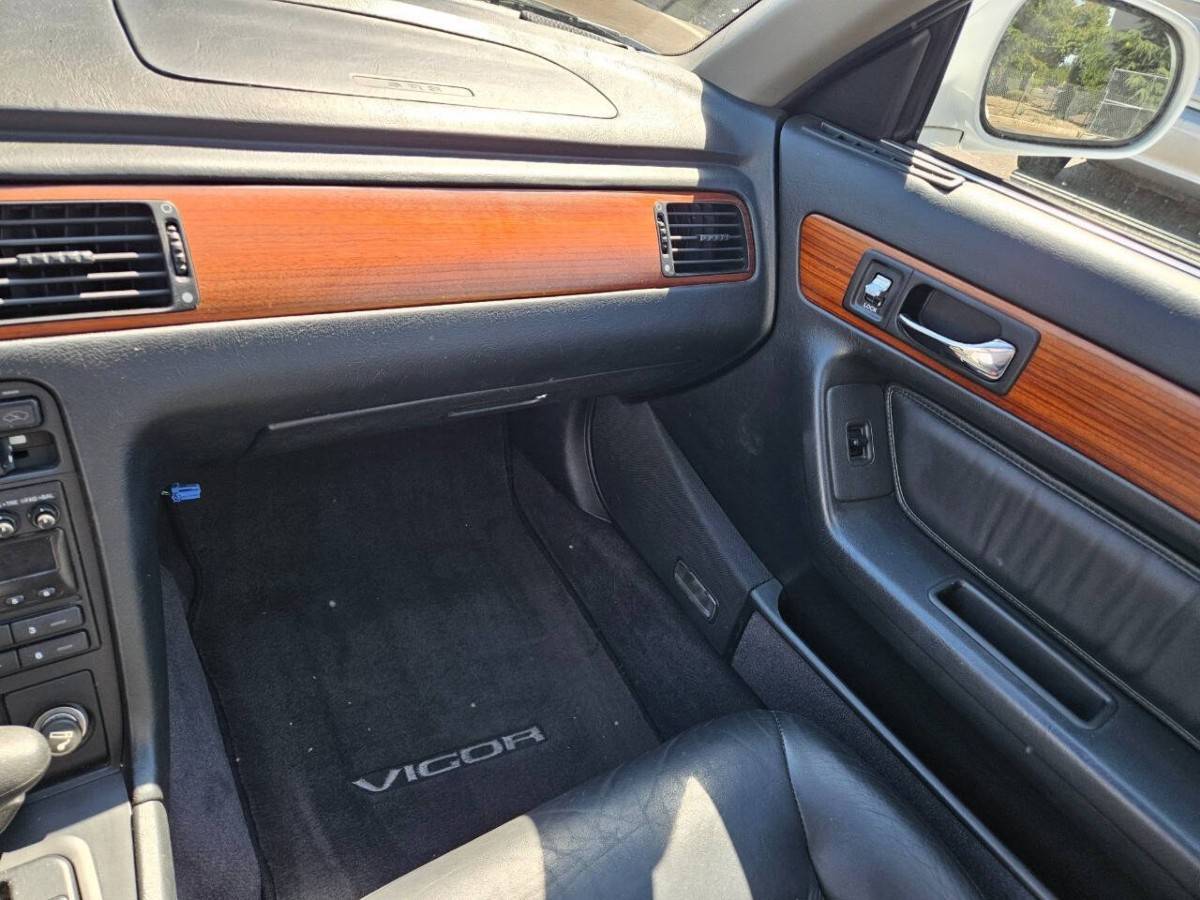 Acura-vigor-gs-4dr-sedan-1993-white-18