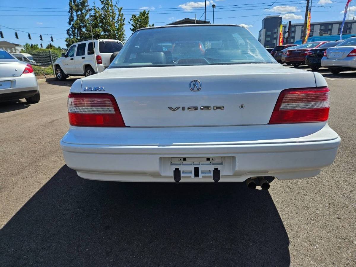 Acura-vigor-gs-4dr-sedan-1993-white-6