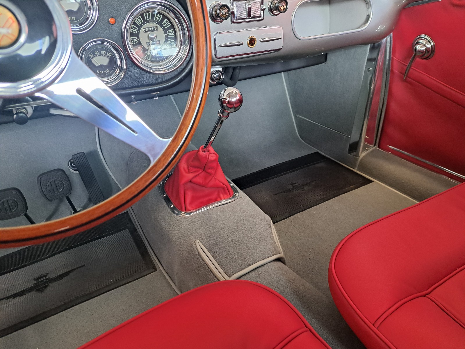 Alfa-Romeo-1900-CSS-1957-9