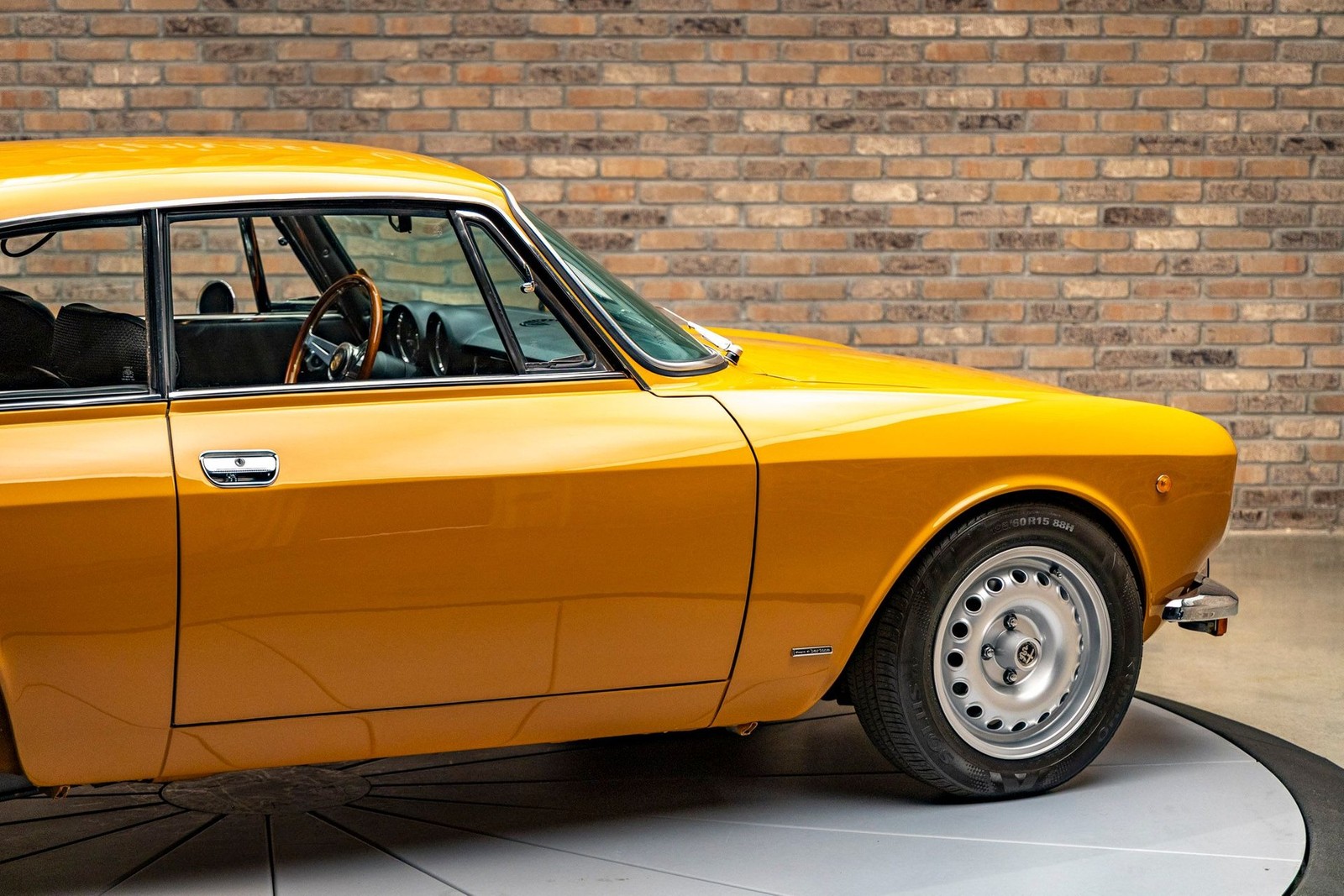 Alfa-Romeo-GTV-1750-1971-Coupe-13