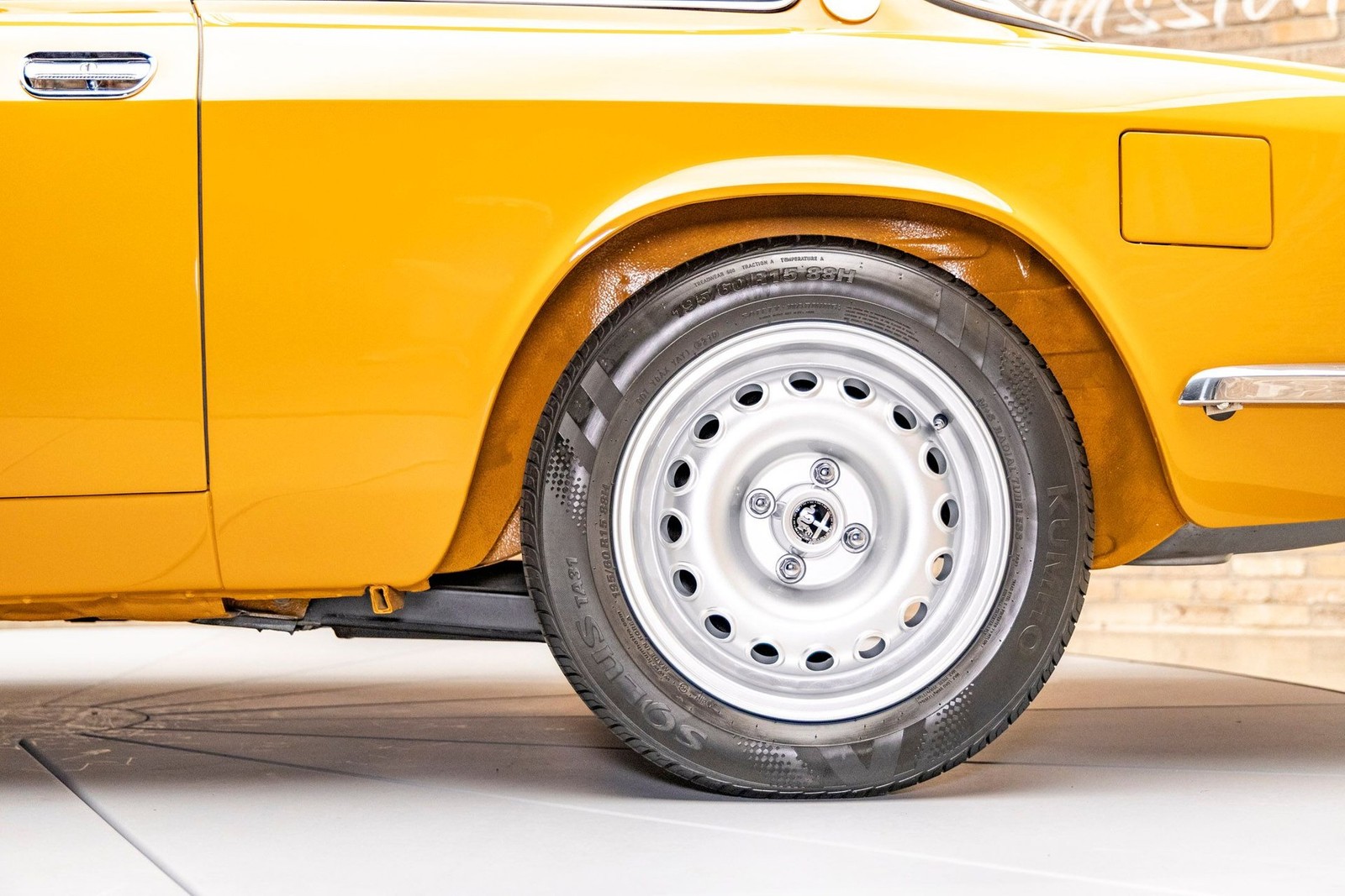 Alfa-Romeo-GTV-1750-1971-Coupe-19
