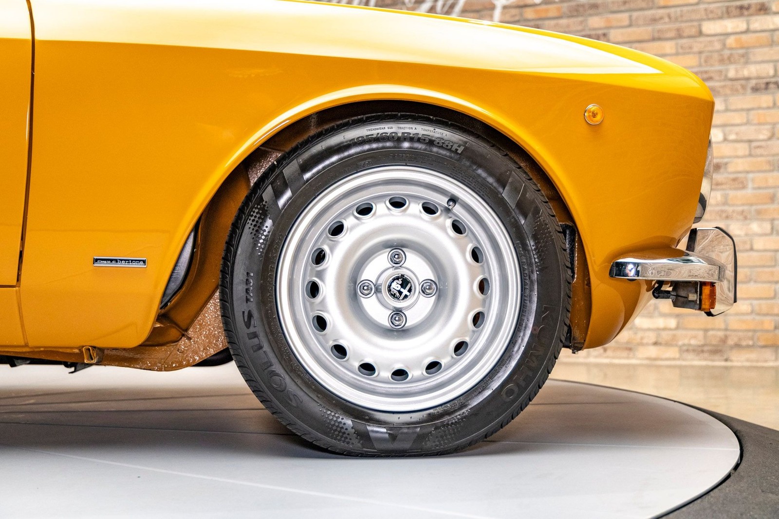Alfa-Romeo-GTV-1750-1971-Coupe-21
