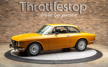 Alfa-Romeo-GTV-1750-1971-Coupe