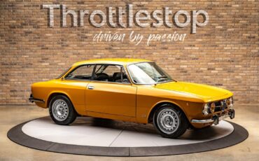 Alfa-Romeo-GTV-1750-1971-Coupe-4