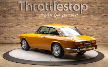 Alfa-Romeo-GTV-1750-1971-Coupe-7