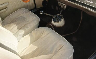 Alfa-Romeo-Giulia-1967-Sedan-18