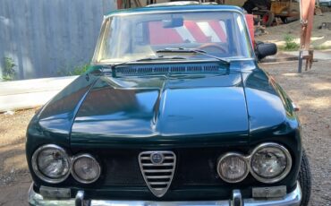 Alfa-Romeo-Giulia-1967-Sedan-2
