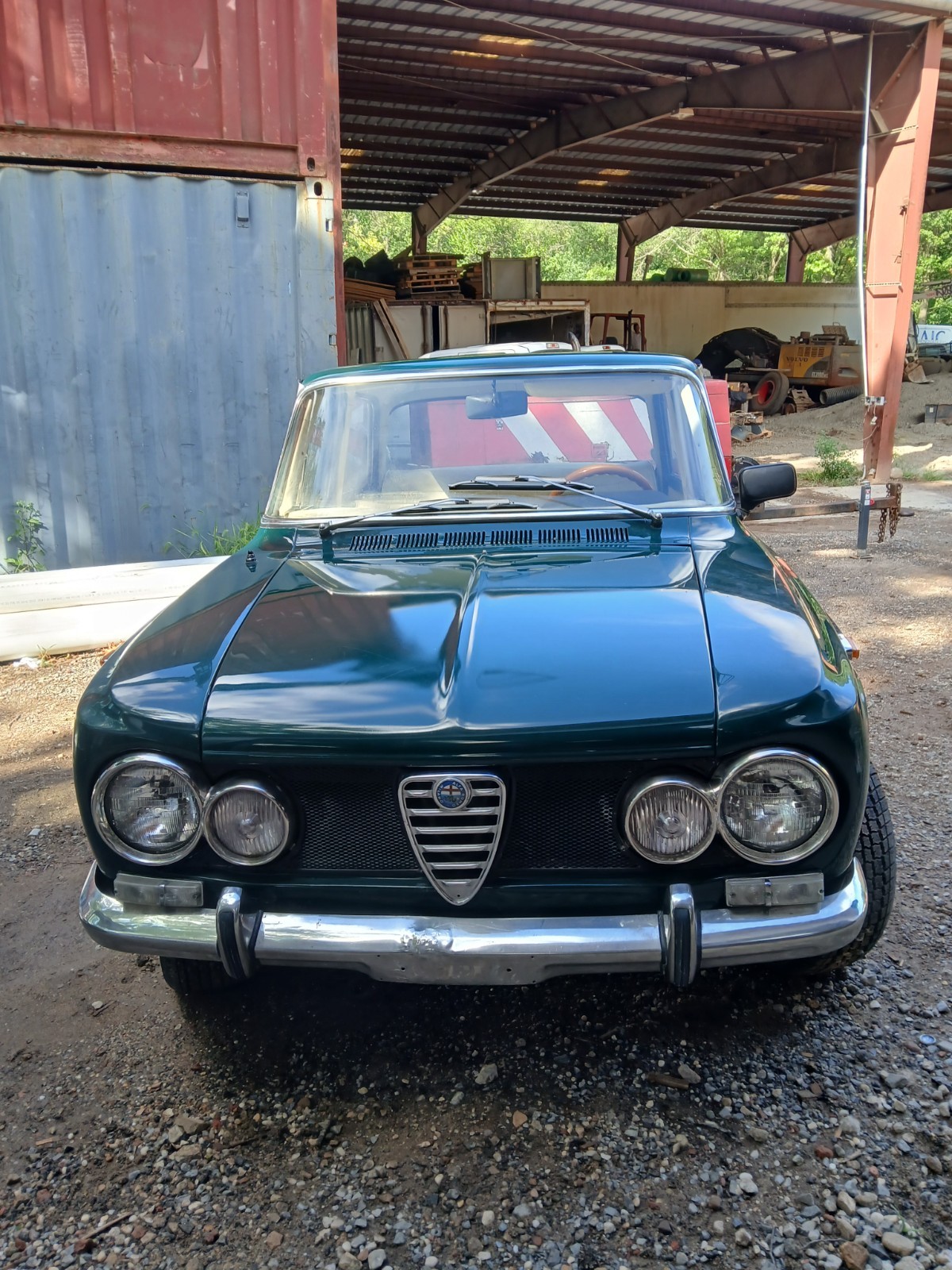 Alfa-Romeo-Giulia-1967-Sedan-2