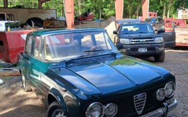 Alfa-Romeo-Giulia-1967-Sedan