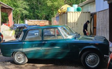 Alfa-Romeo-Giulia-1967-Sedan-4