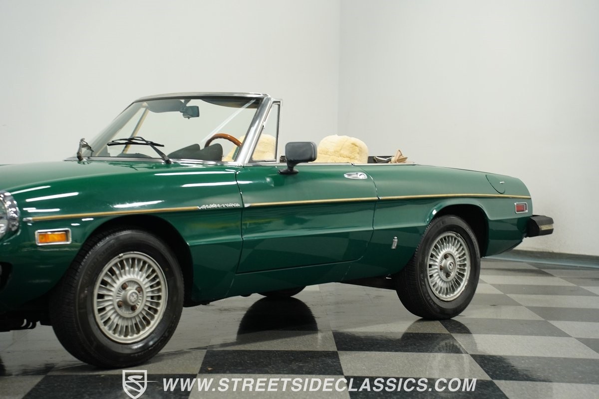 Alfa-Romeo-Spider-1978-Convertible-19