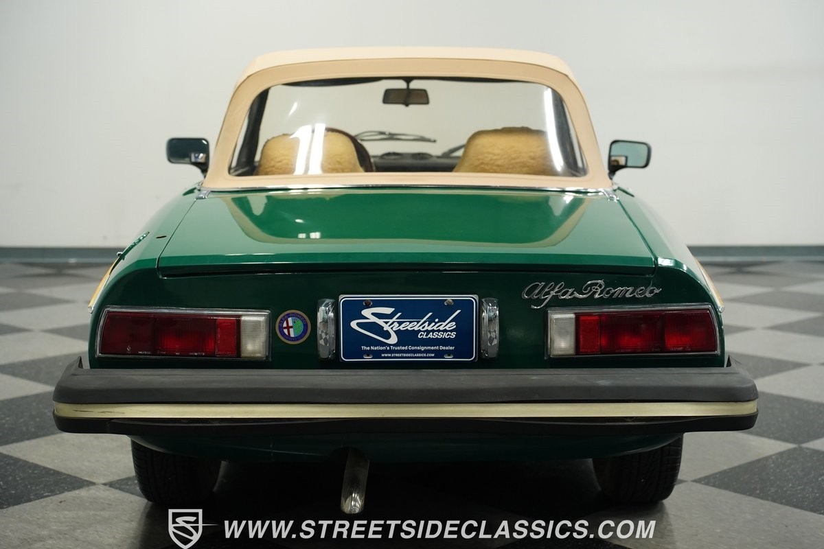 Alfa-Romeo-Spider-1978-Convertible-22