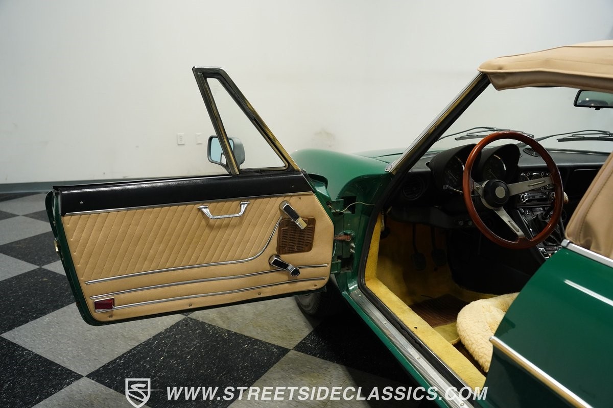 Alfa-Romeo-Spider-1978-Convertible-33
