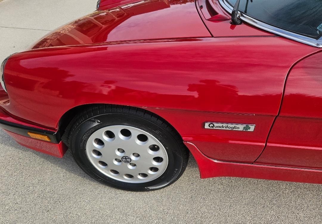 Alfa-Romeo-Spider-1989-Convertible-10