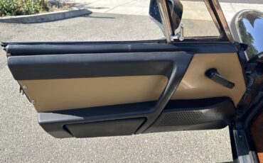 Alfa-Romeo-Spider-1989-Convertible-21