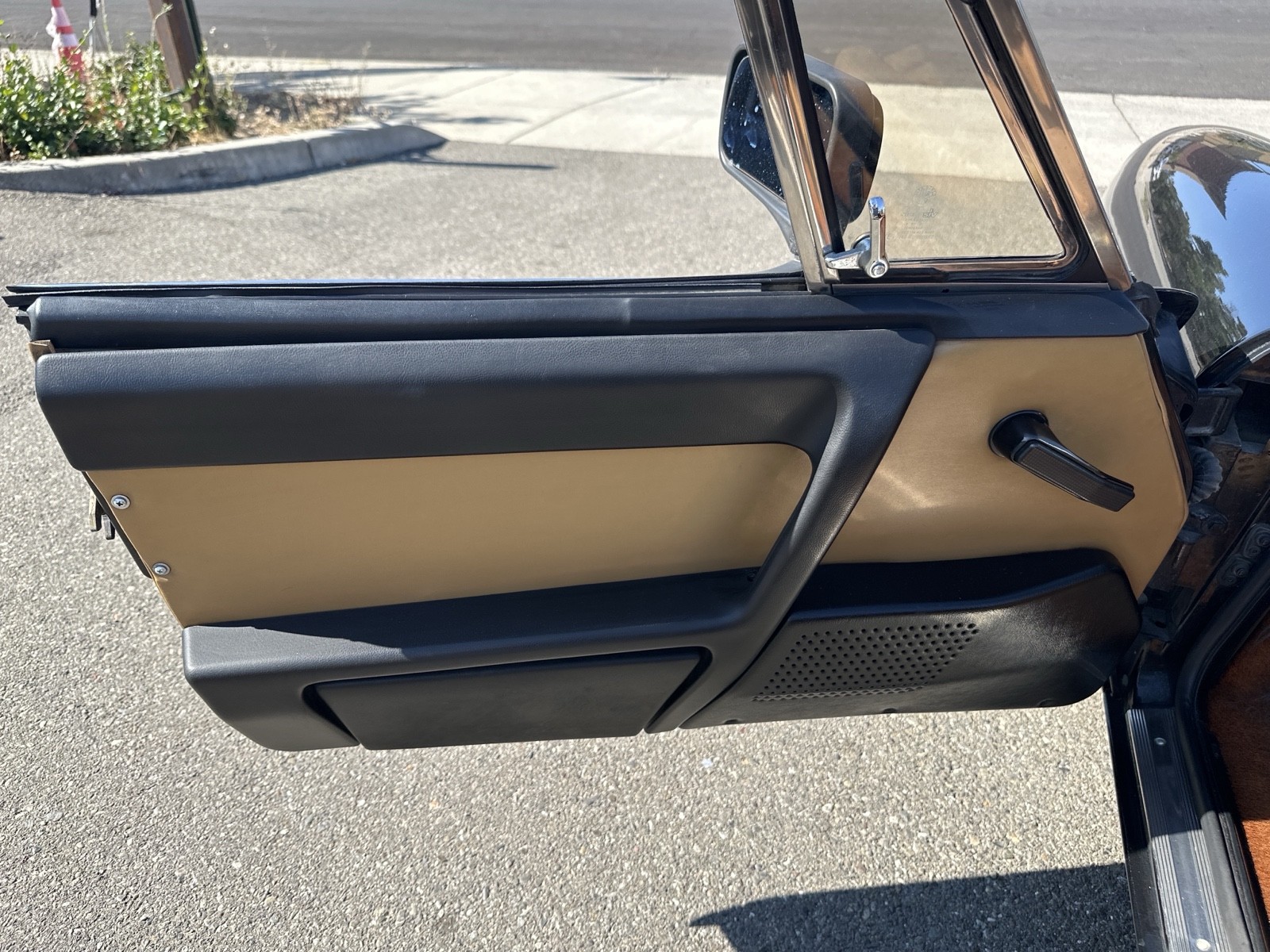 Alfa-Romeo-Spider-1989-Convertible-21