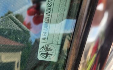 Alfa-Romeo-Spider-1989-Convertible-25