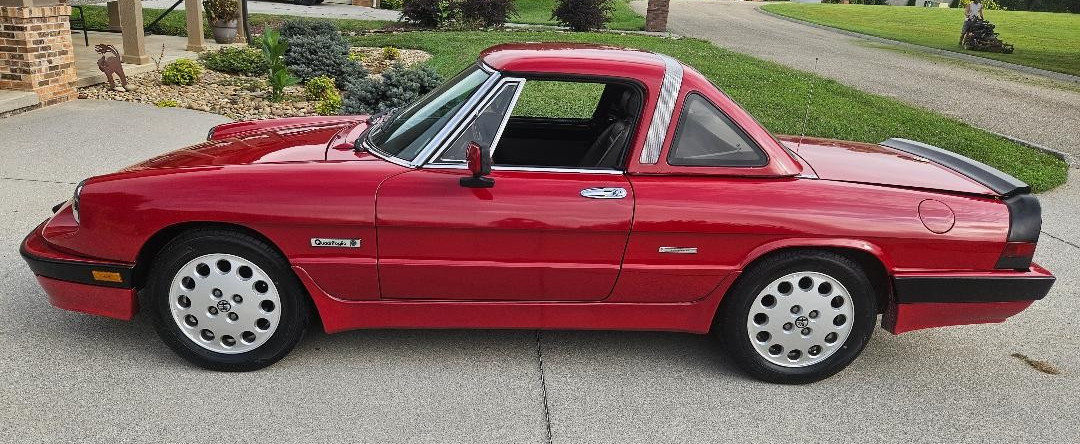 Alfa-Romeo-Spider-1989-Convertible-8