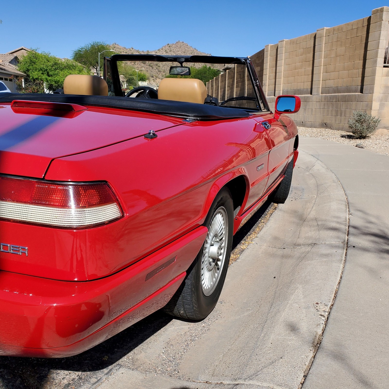 Alfa-Romeo-Spider-1991-Convertible-4