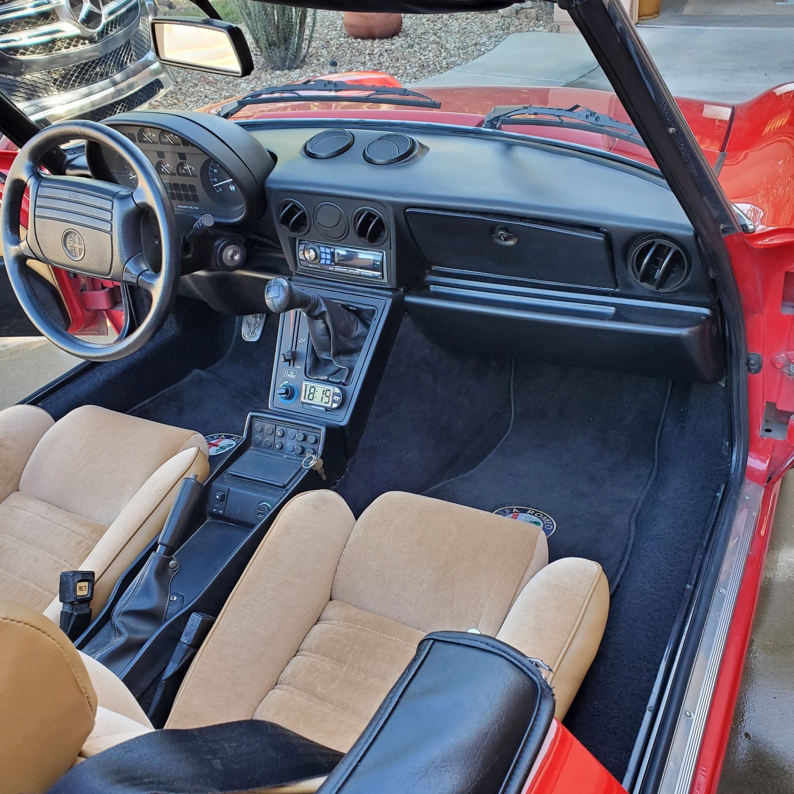 Alfa-Romeo-Spider-1991-Convertible-8