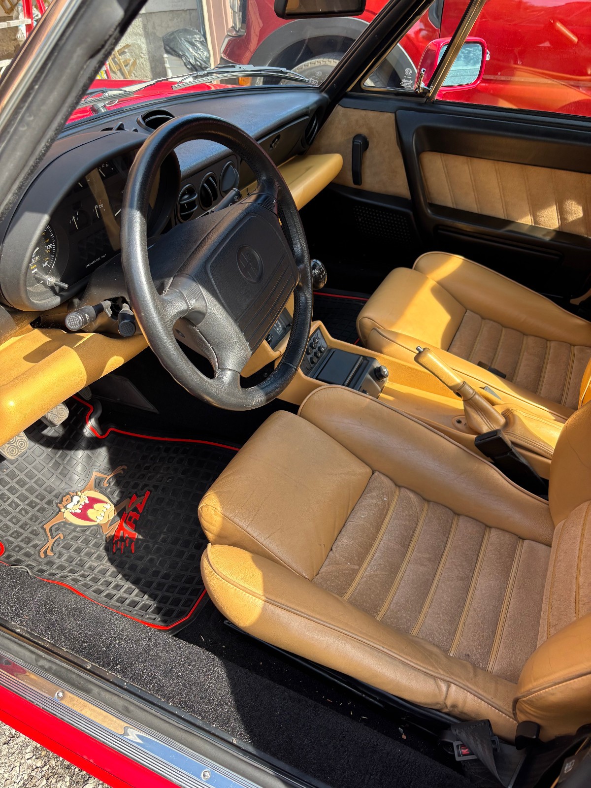 Alfa-Romeo-Spider-1992-Convertible-22