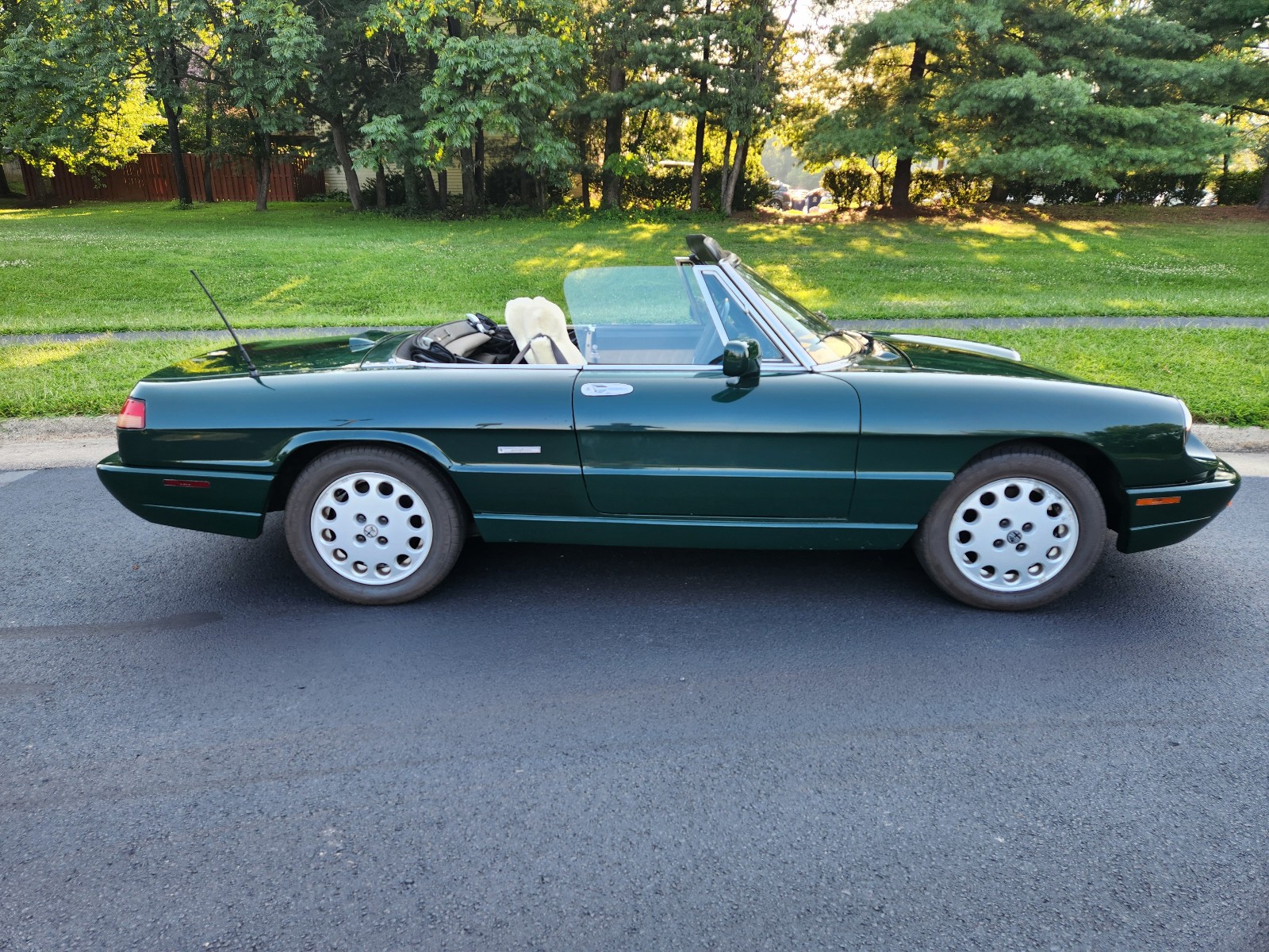 Alfa-Romeo-Spider-1992-Convertible