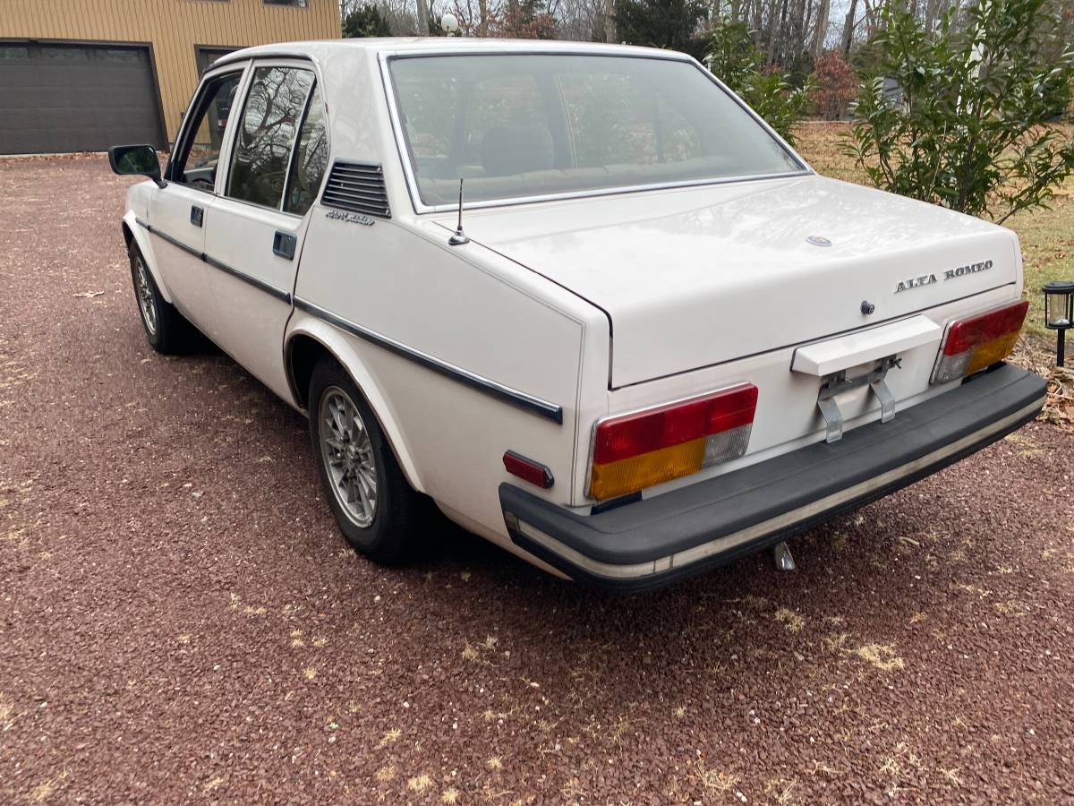 Alfa-romeo-1978-white-3