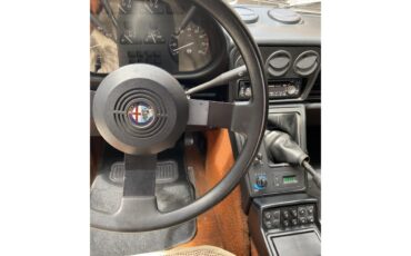 Alfa-romeo-2000-spider-veloce-1988-Black-Tan-7