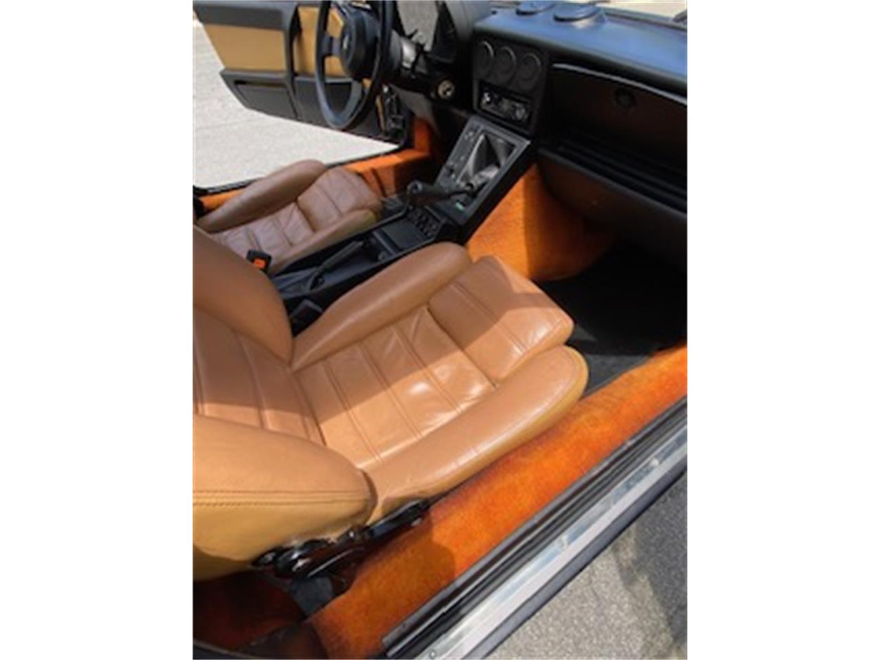 Alfa-romeo-2000-spider-veloce-1988-Black-Tan-8