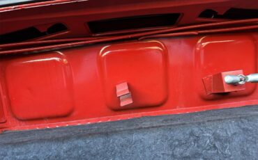 Alfa-romeo-Duetto-1967-Red-Black-21