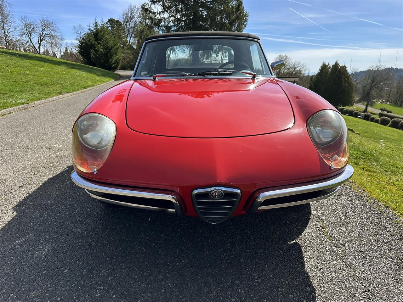 Alfa-romeo-Duetto-1967-Red-Black-27