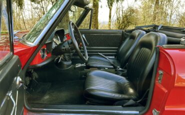 Alfa-romeo-Duetto-1967-Red-Black-30