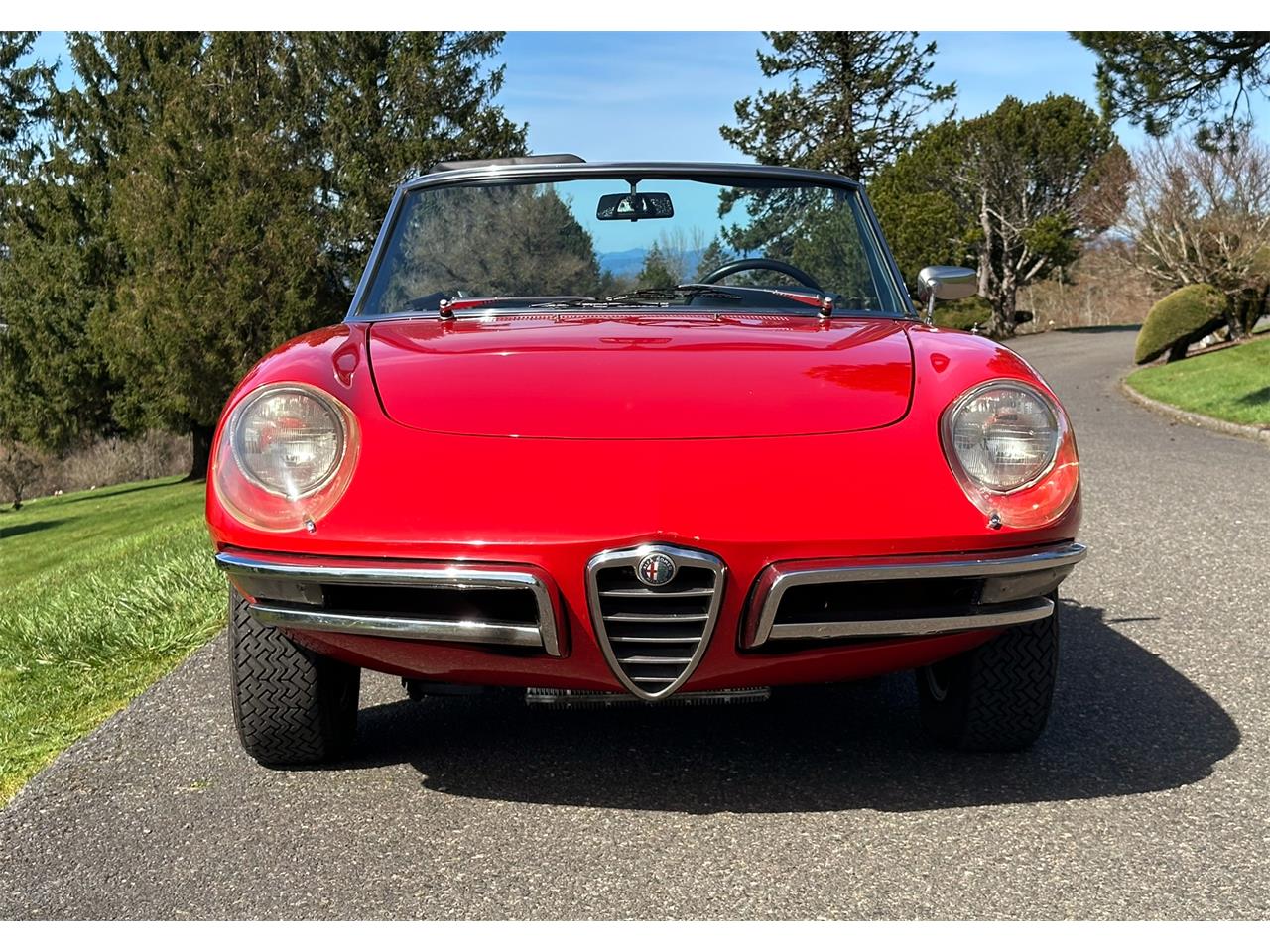 Alfa-romeo-Duetto-1967-Red-Black-6