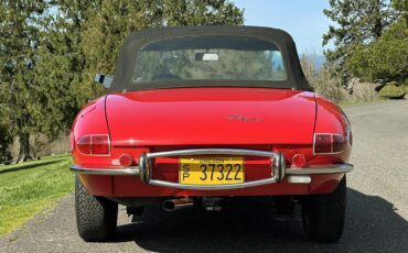 Alfa-romeo-Duetto-1967-Red-Black-7