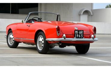 Alfa-romeo-Giulia-spider-veloce-1965-Red-Black-10