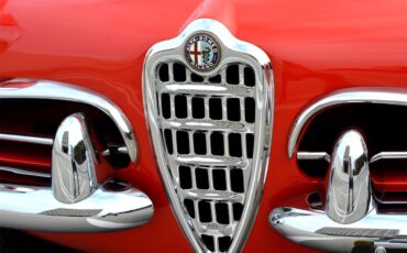 Alfa-romeo-Giulia-spider-veloce-1965-Red-Black-13